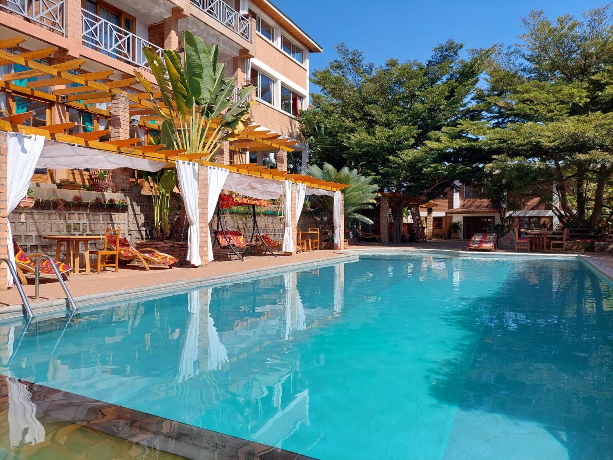 Island Continent Hotel Ivato  Zewnętrze zdjęcie